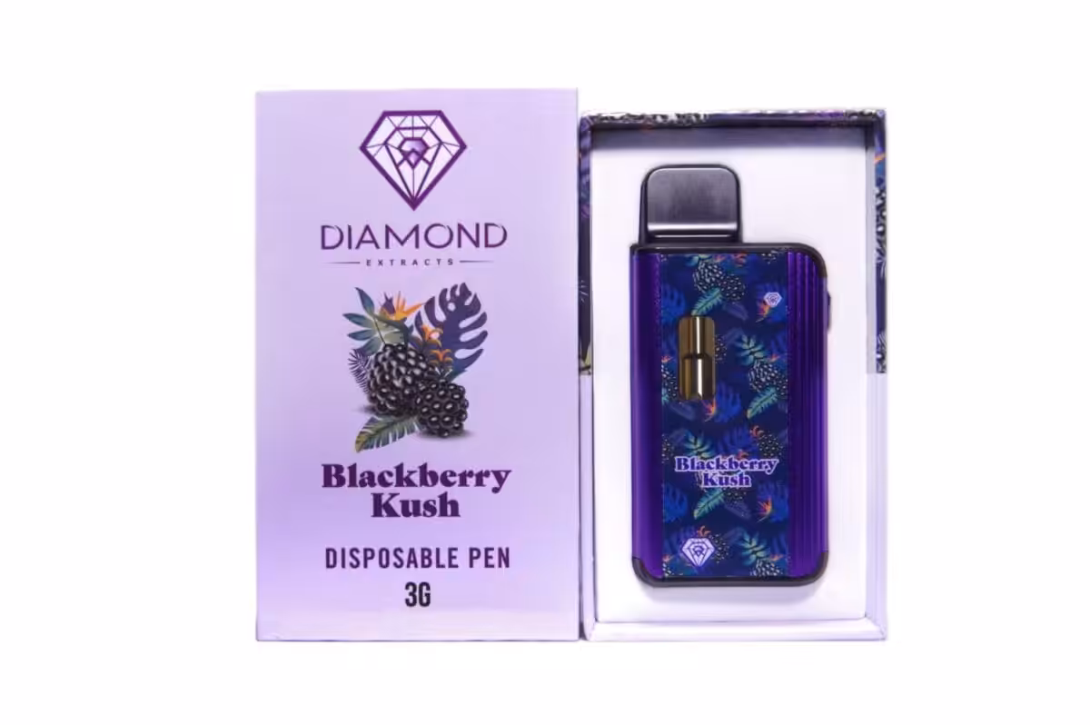 Vape pen featuring Blackberry Kush strain, purple tropical pattern, and branding from Great Canadian Buds for premium cannabis vaporizer experience.